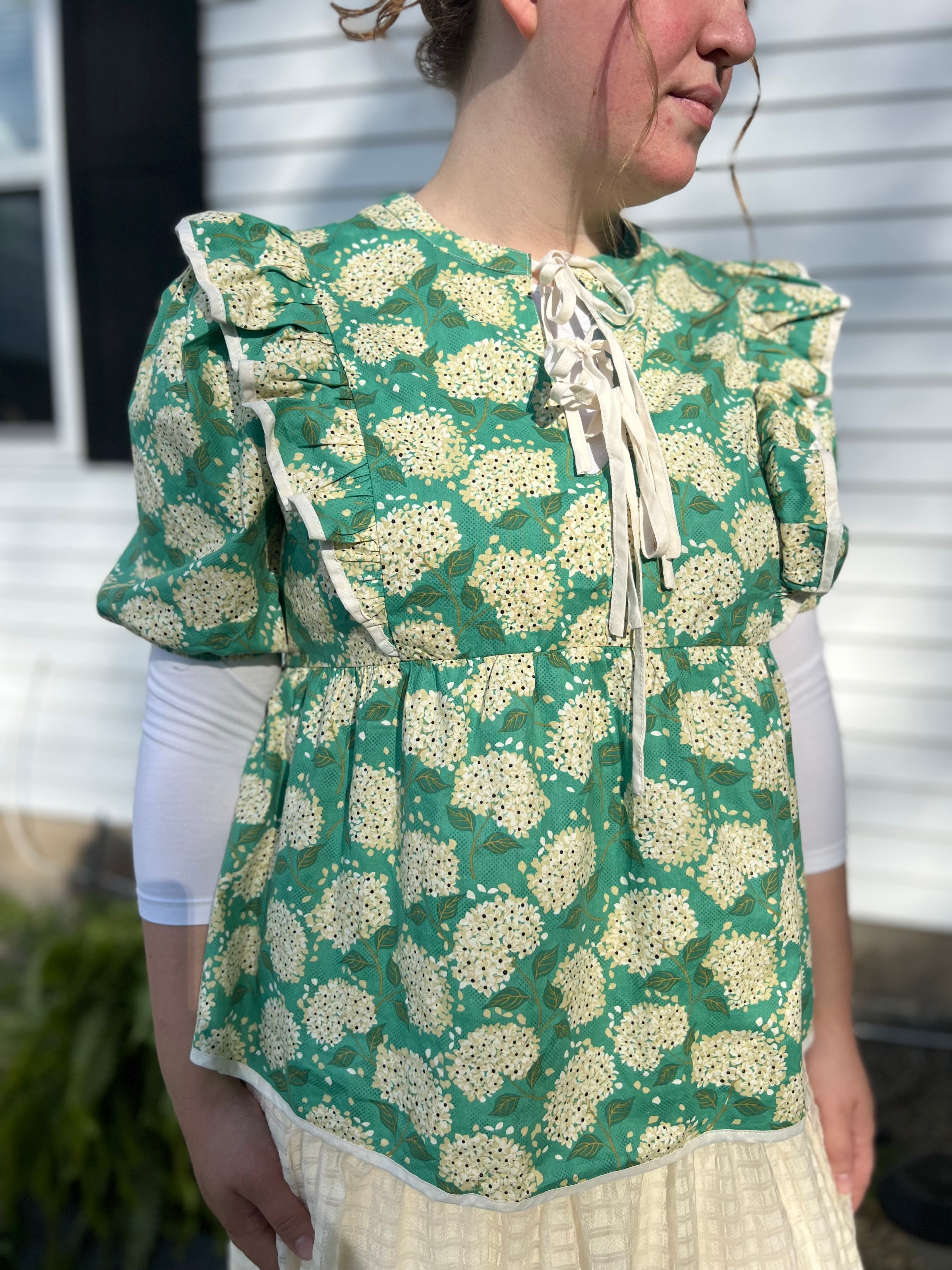 Green Floral Puff Sleeve Blouse